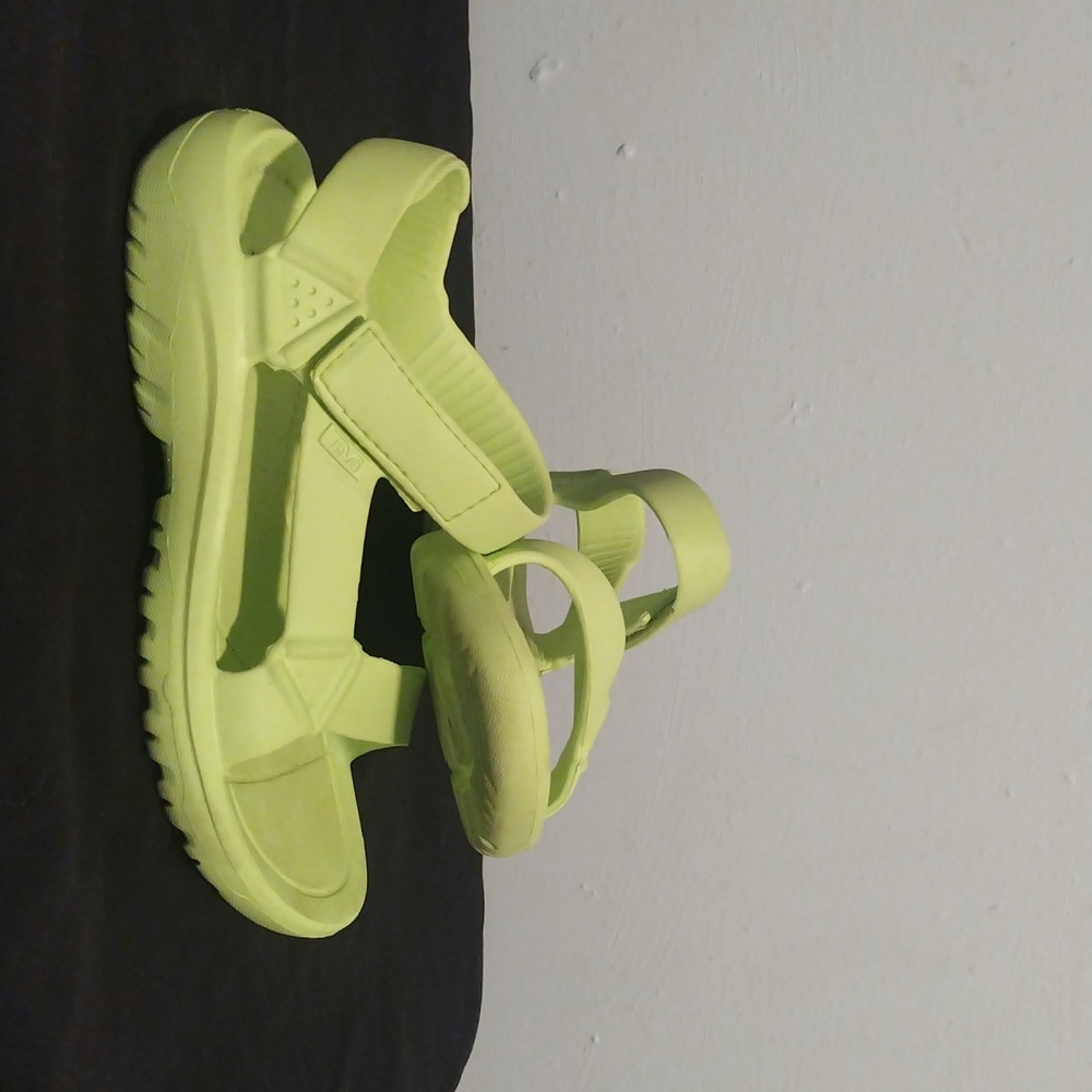 Teva Women's Hurricane all rubber size 9 neon color